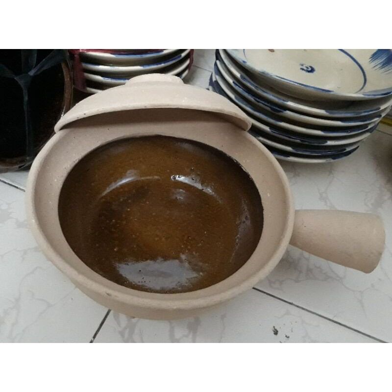 Nồi đất tráng men đk 18cm có 1 tay cầm