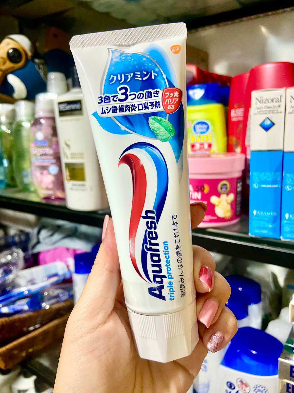 Kem đánh răng Aquafresh ống 100ml