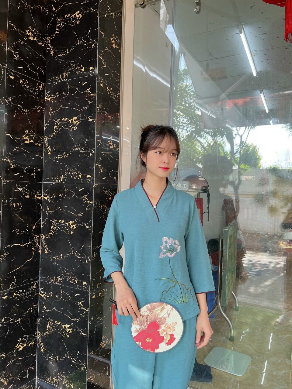 Đồ lam đi chùa, vải đũi, mẫu nút ngọc