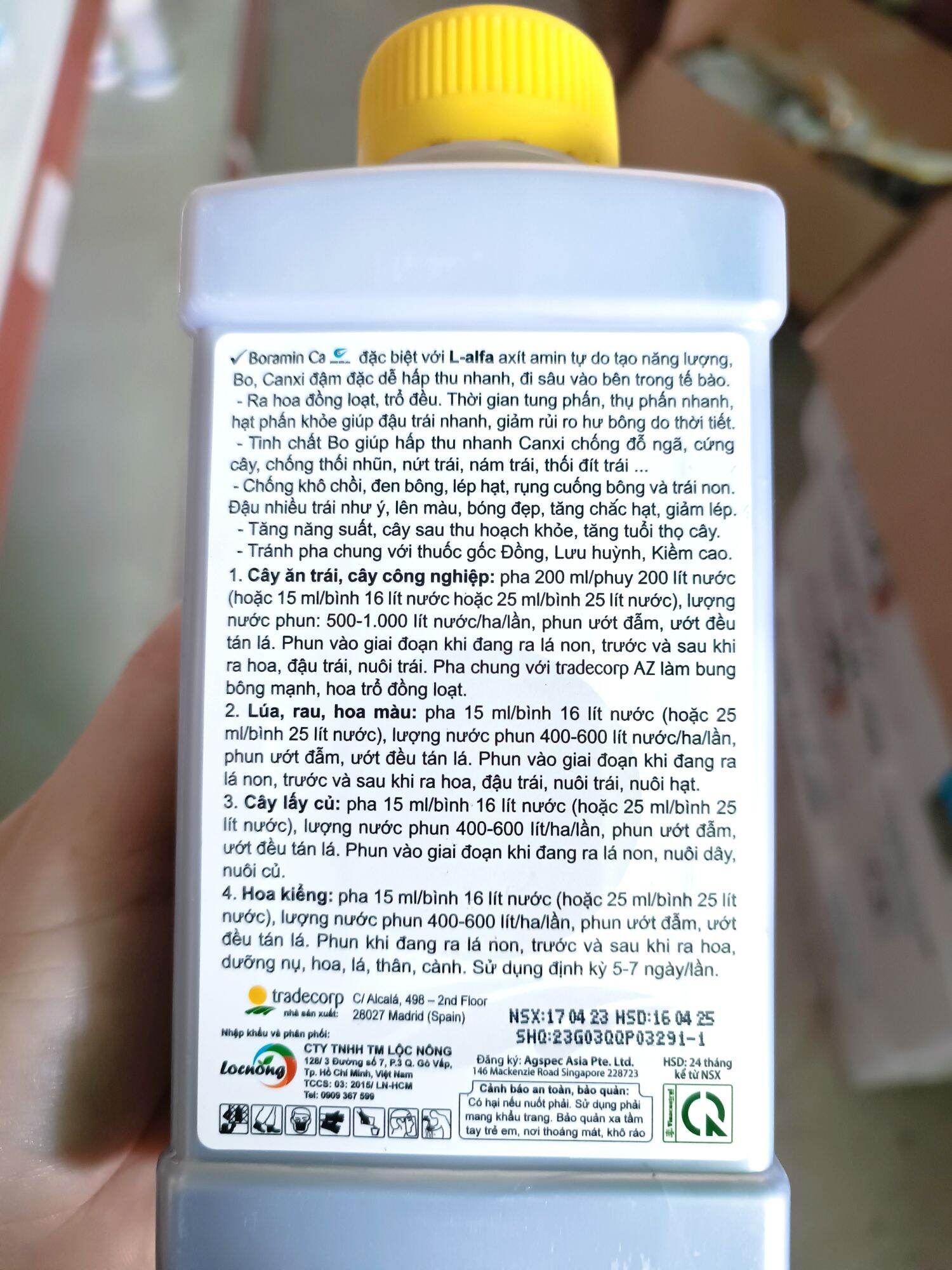 Phân bón lá trung vi lượng BORAMIN CA chai 500ml