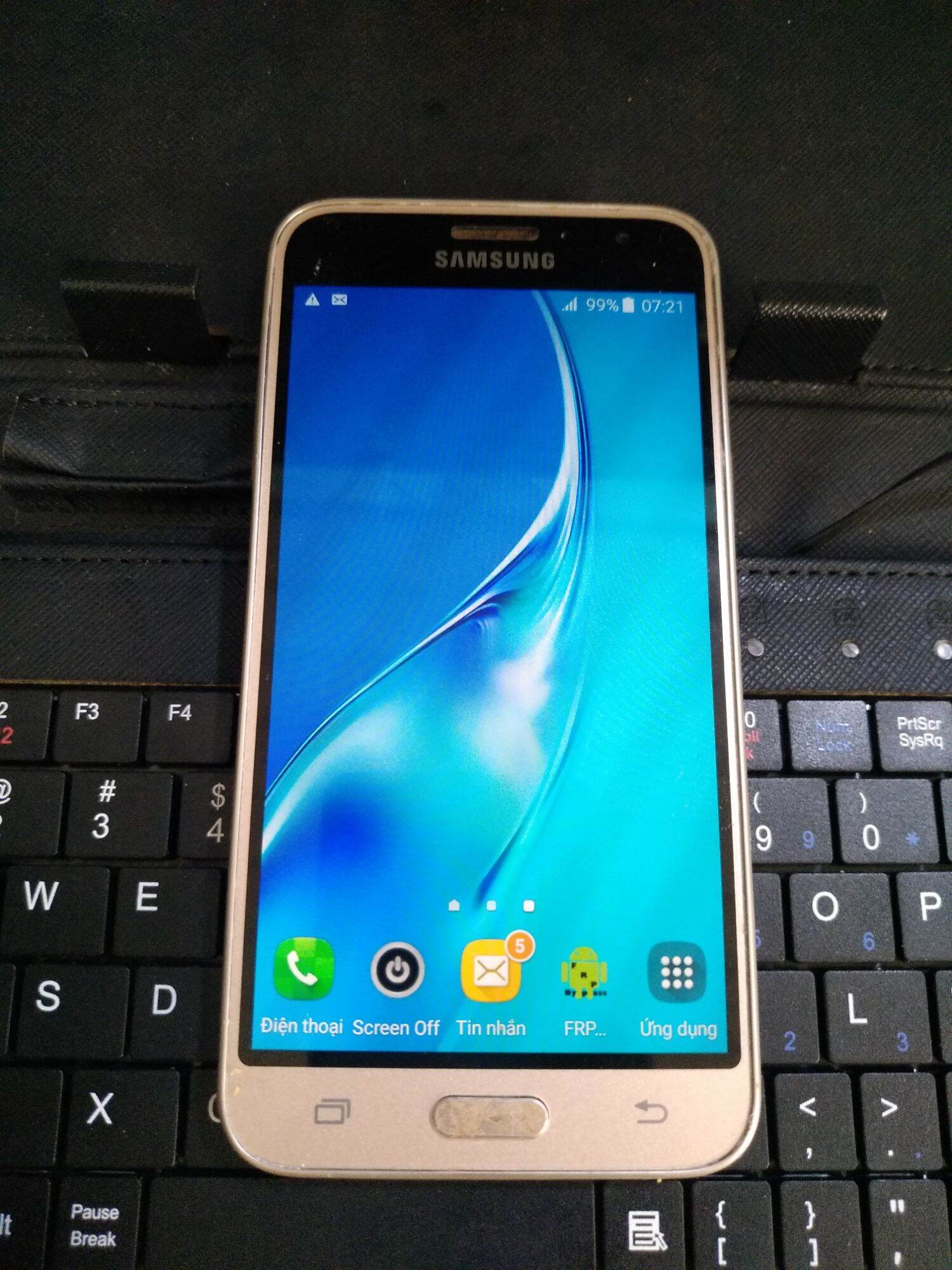 Samsung Galaxy J3 2016 Like New Ảnh thật