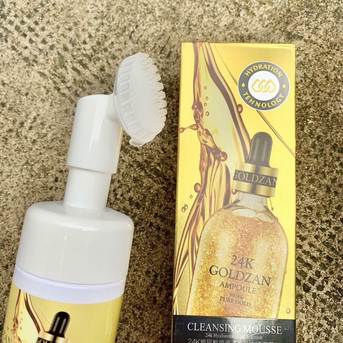 Sữa rữa mặt 24k kèm nắp cọ rữa mặt