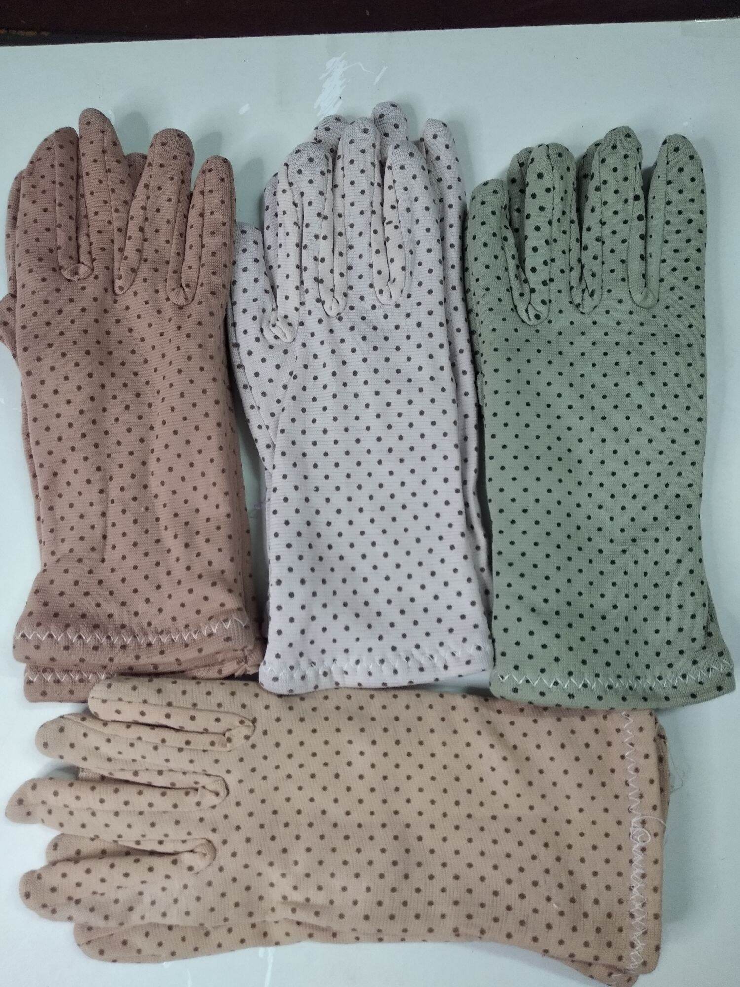 Bao tay cotton chấm bi 3 lớp