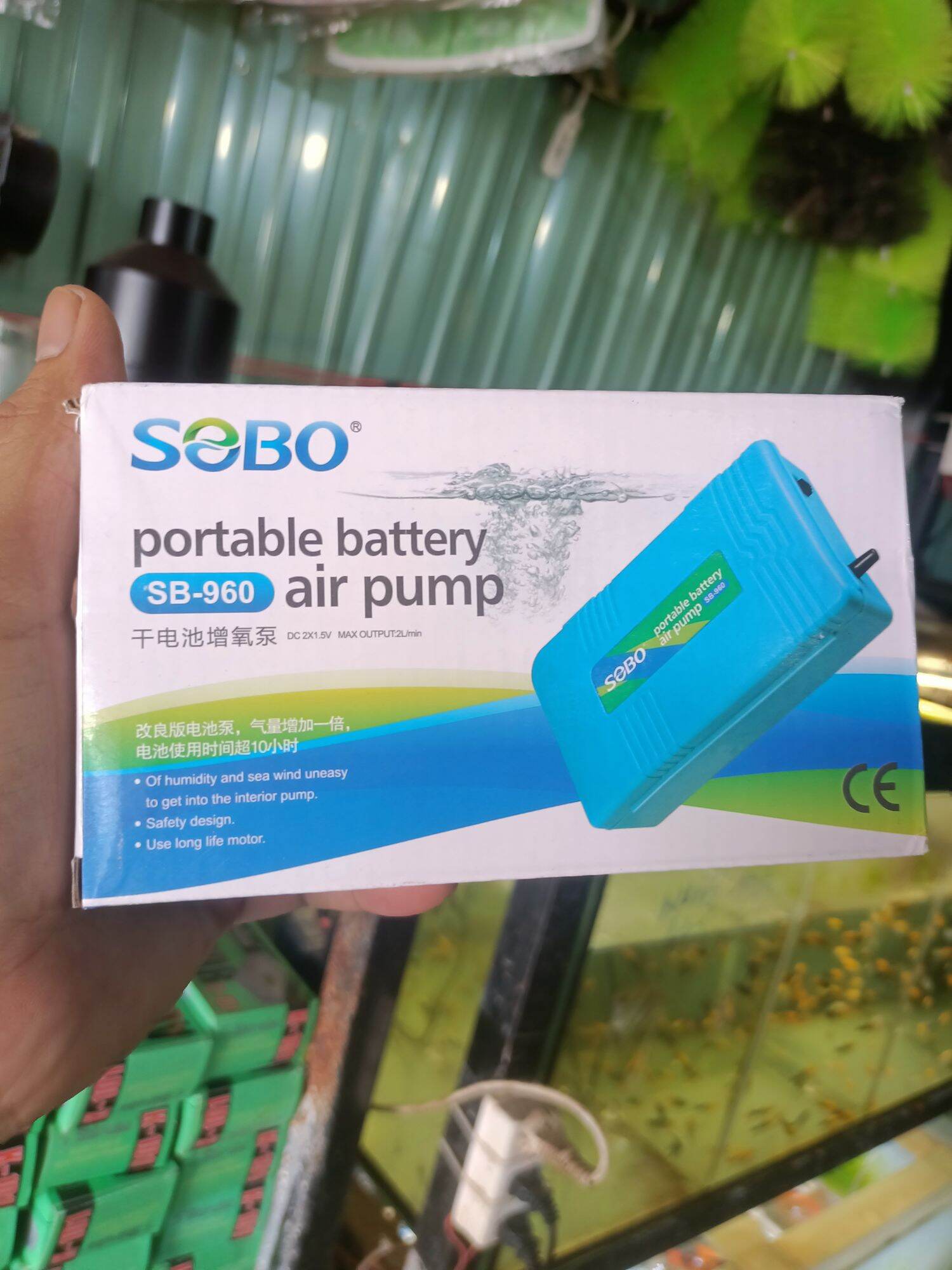 Máy sủi oxi pin sobo 960 , máy sục khí chạy pin , máy sủi pin