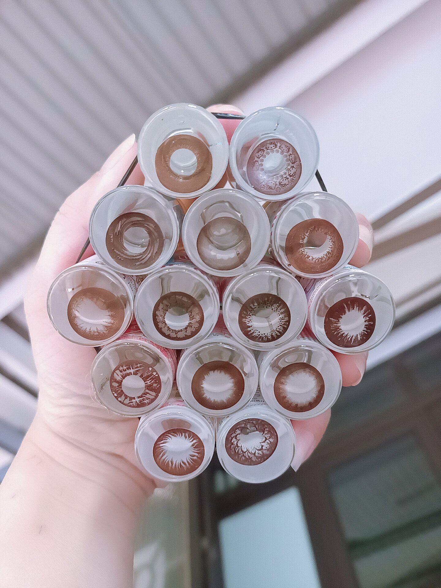 Kính áp tròng màu Choco