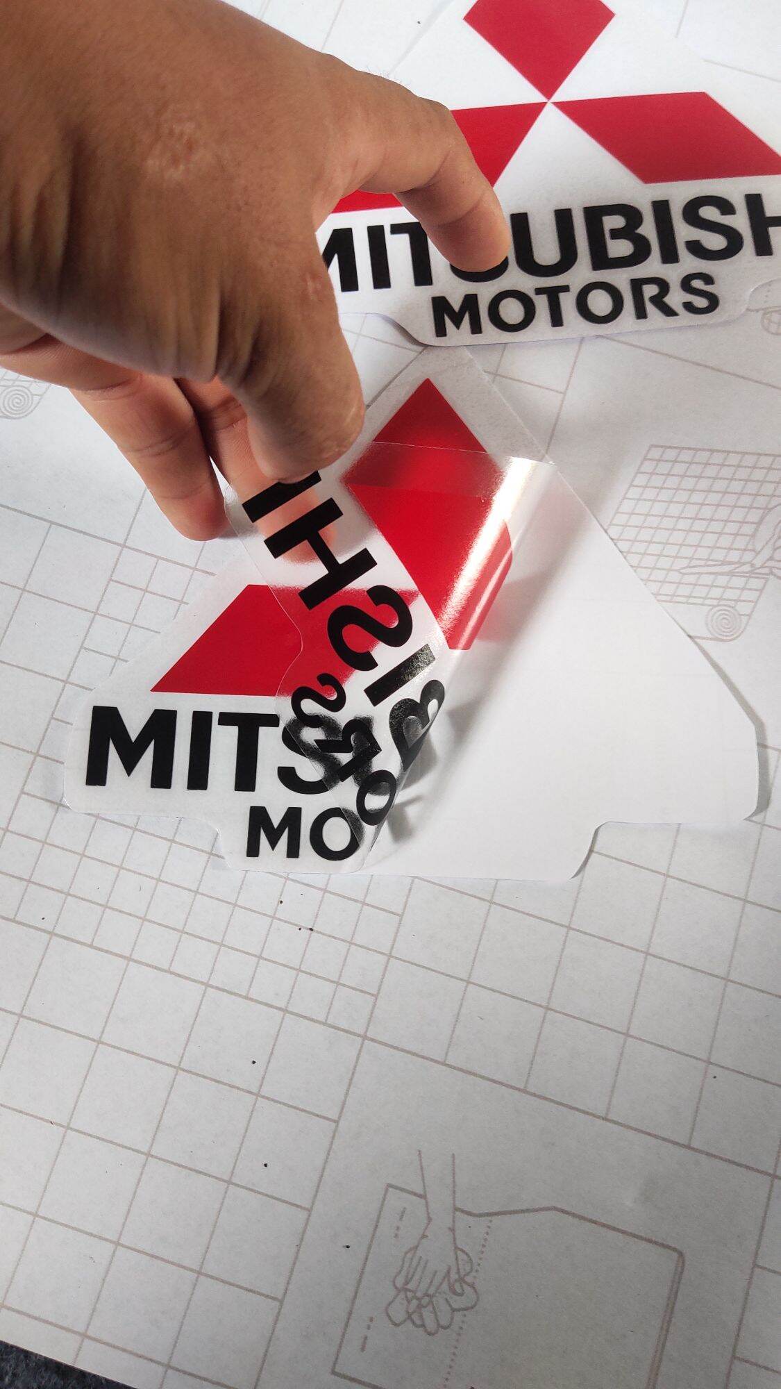 logo dán xe MITSUBISHI ( bộ 2 miếng )
