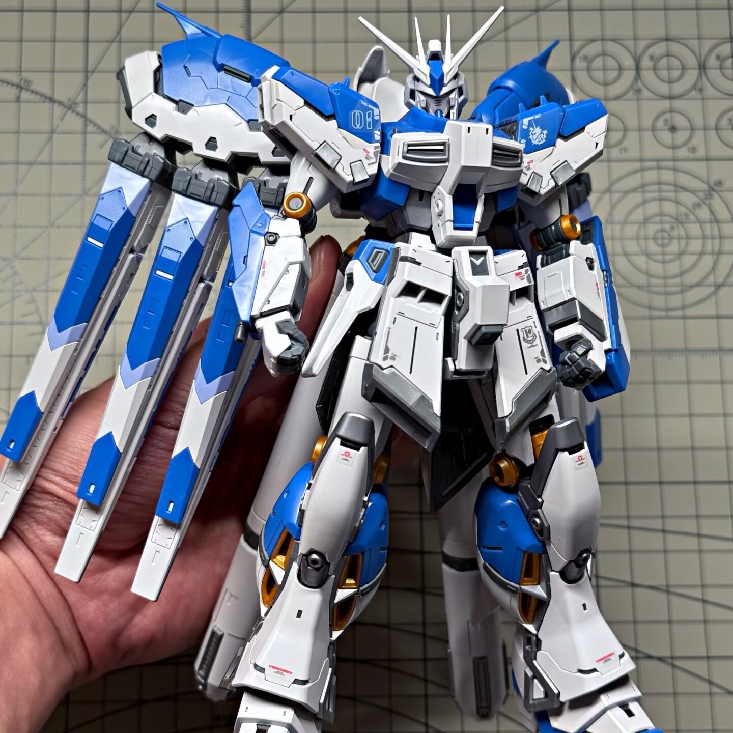 Model Gundam Freedom Assembly MG Unicorn Sakura Assault Red Heretic Mecha Toy for Boys And Bé Gáis over 12 Years Old