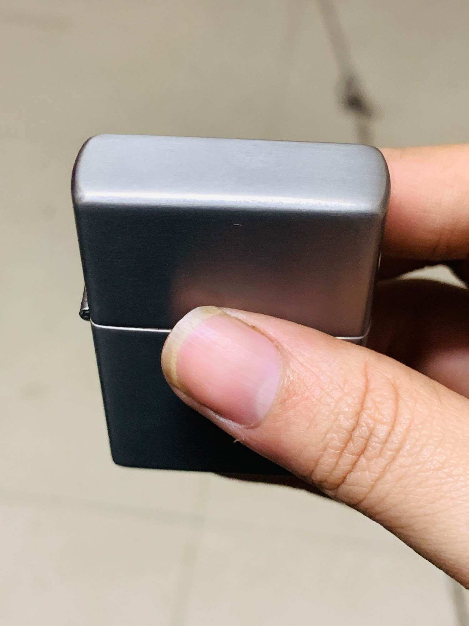 Bật lửa Zippo Solid Titanium