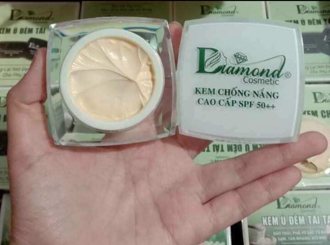 kem chống nắng Diamond cosmetic