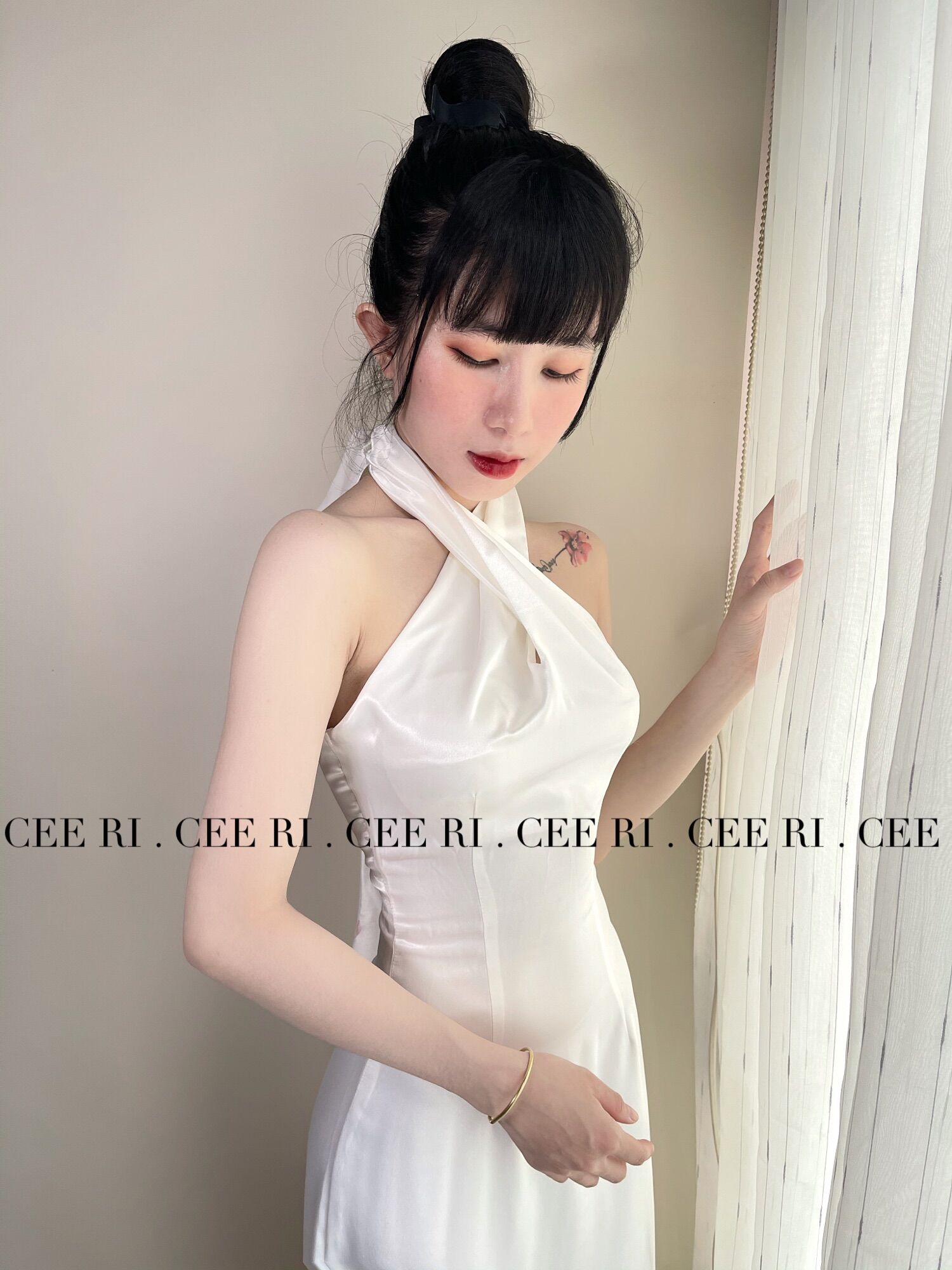 ẢNH THẬT ĐỘC QUYỀN SHOP CEERI- Mẫu lụa cổ yếm