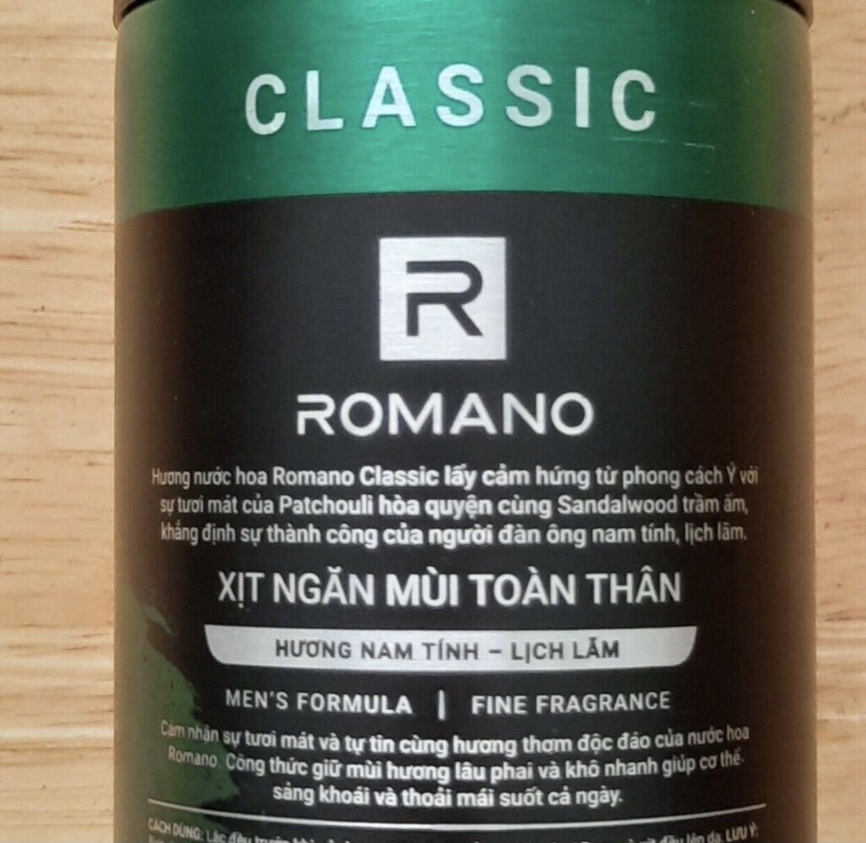 Xịt Khử Mùi Toàn Thân ROMANO 150ml