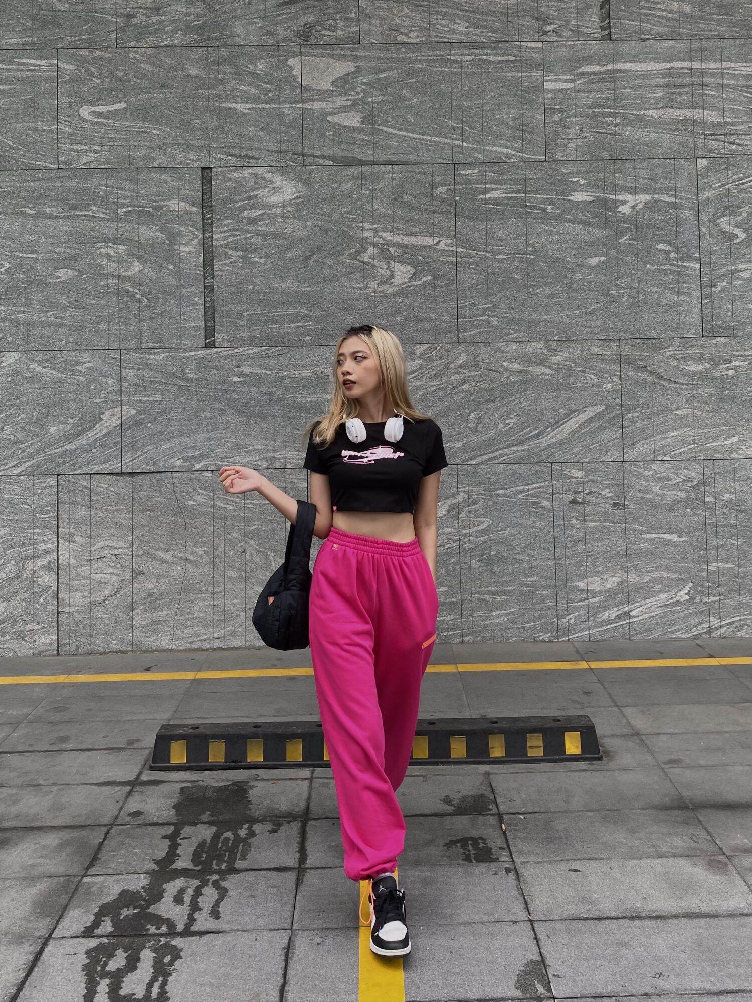 Quần Jogger ống rút dây Wanderlust FW2022