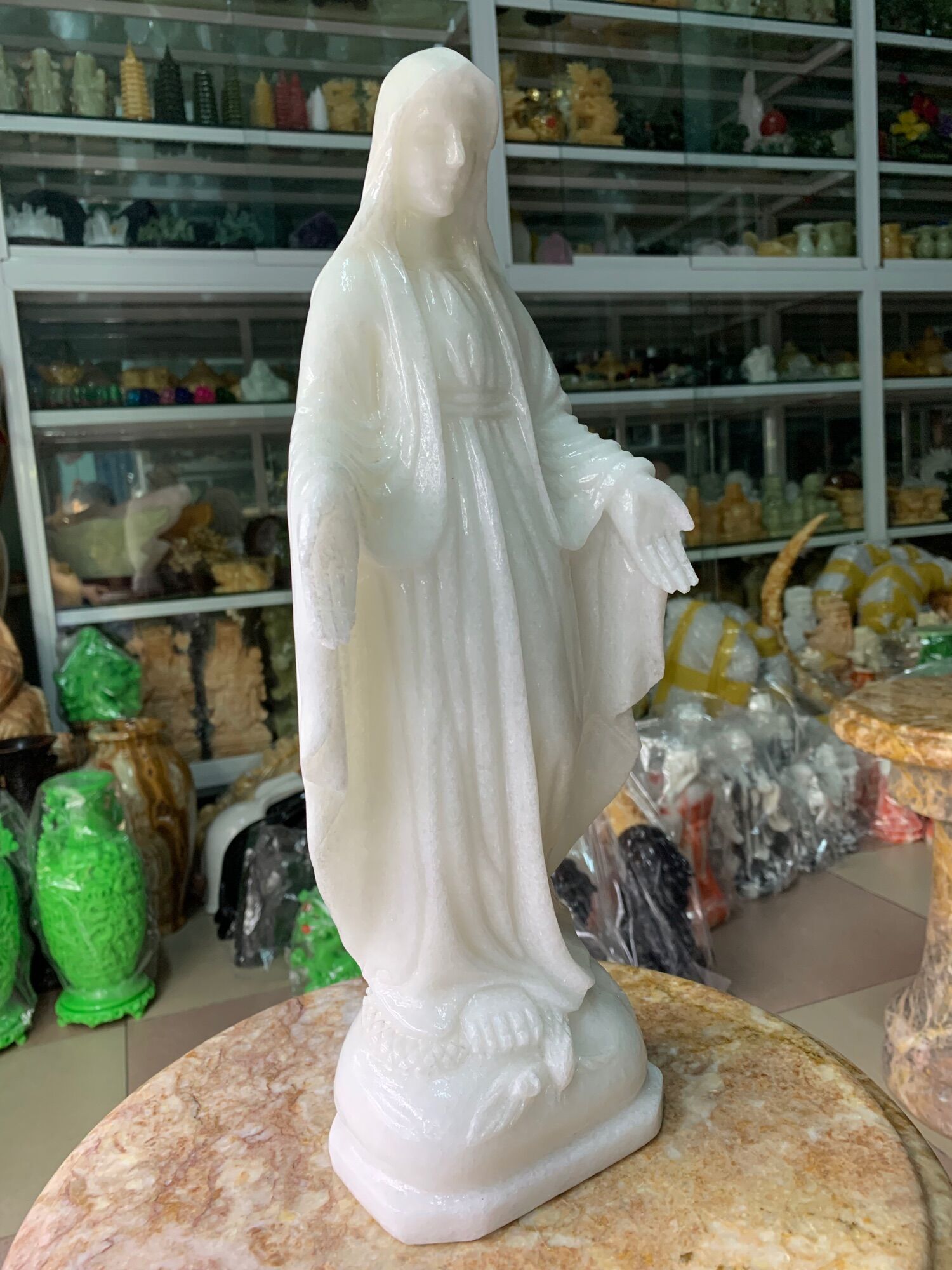 Tượng Đức Mẹ Maria Đá Cẩm Thạch Trắng - cao 40cm