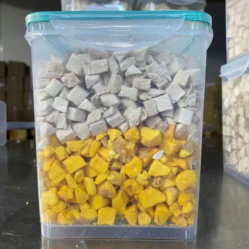 Hộp mix thịt gà viên + lòng đỏ trứng 660g siêu dinh dưỡng cho cún meo