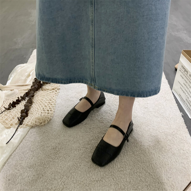 Giày Nữ Mary Jane Cổ Điển Giày Một Lớp Đế Bằng Miệng Nông Phong Cách Kiểu Pháp Mẫu Mới Năm Giày Da Dễ Phối Khí Chất