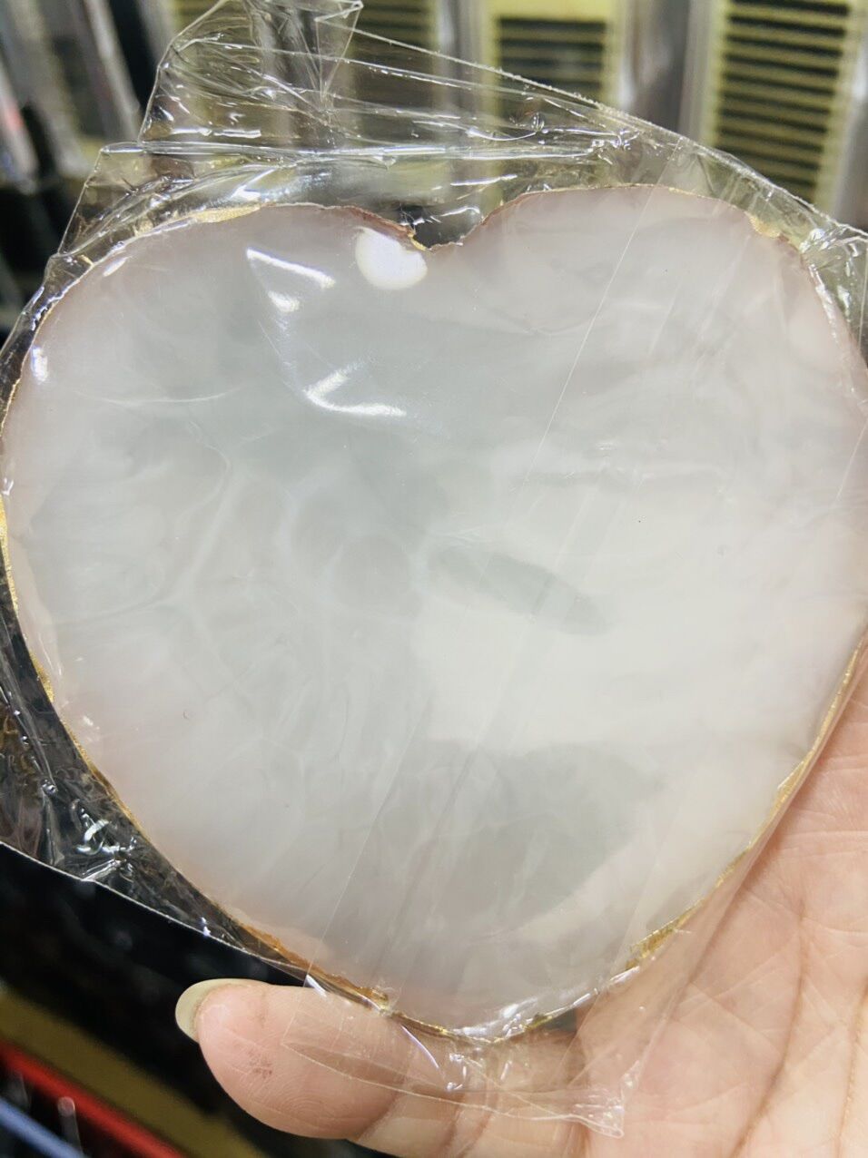 Miếng đá Cẩm thạch dùng để pha Sơn móng
