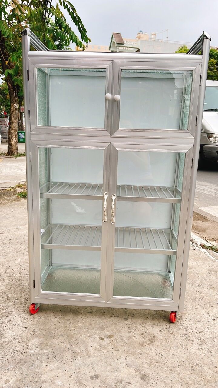 Sale mạnh tủ chén 4 ngăn màu bạc