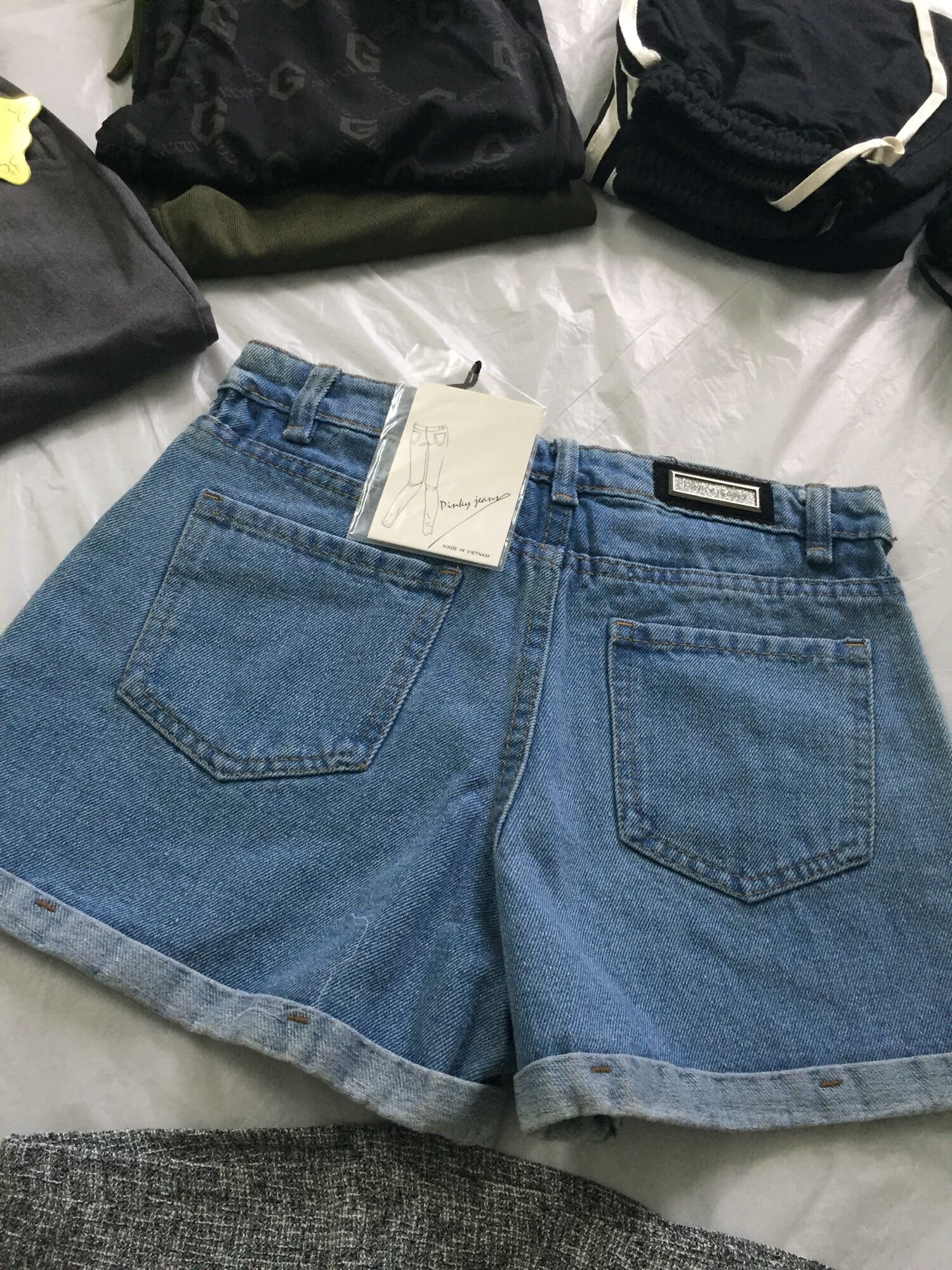 Quần short jean