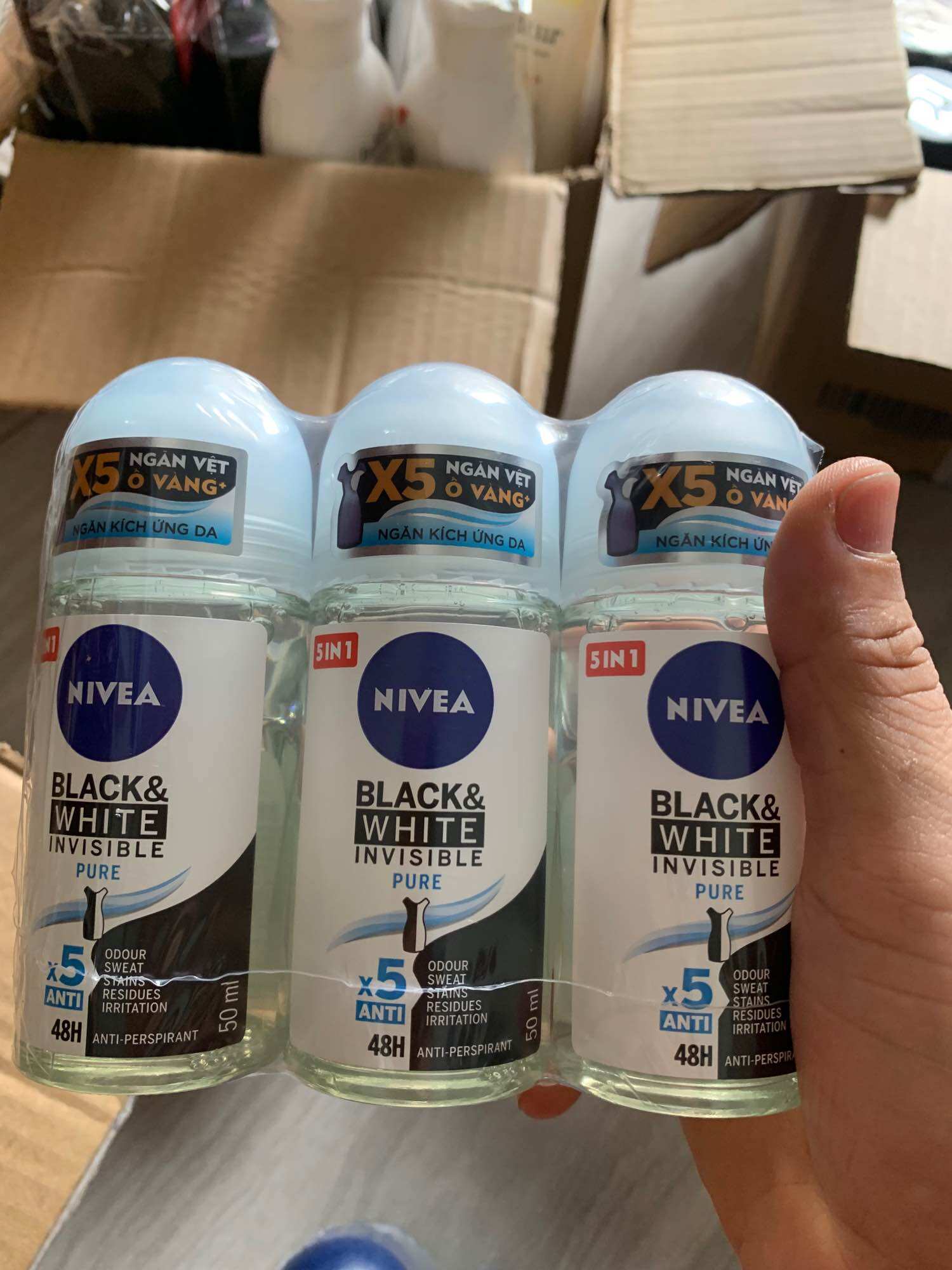 1 chai lăn ngăn mùi nivea men dành cho nam