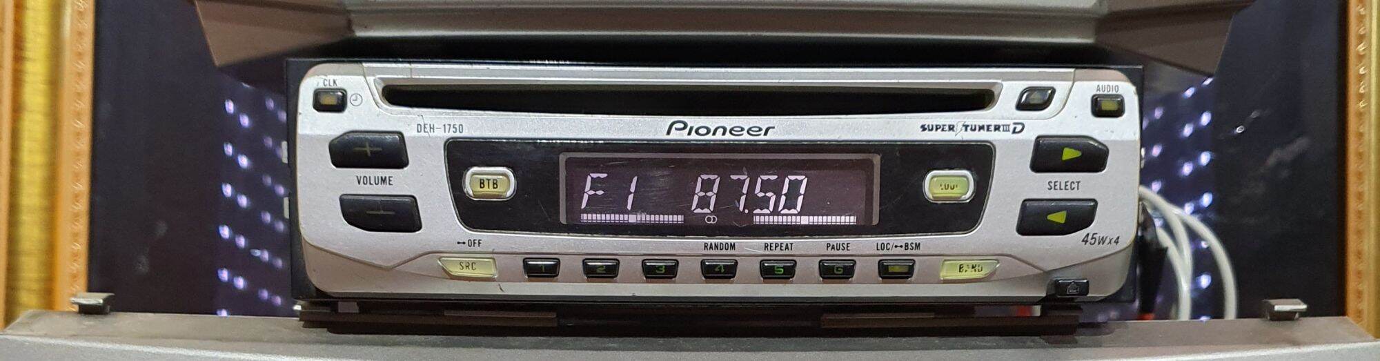 Đầu phát nhạc Pioneer DEH 1750 CD RADIO AUX. lắp chung cho các loại xe -  MixASale
