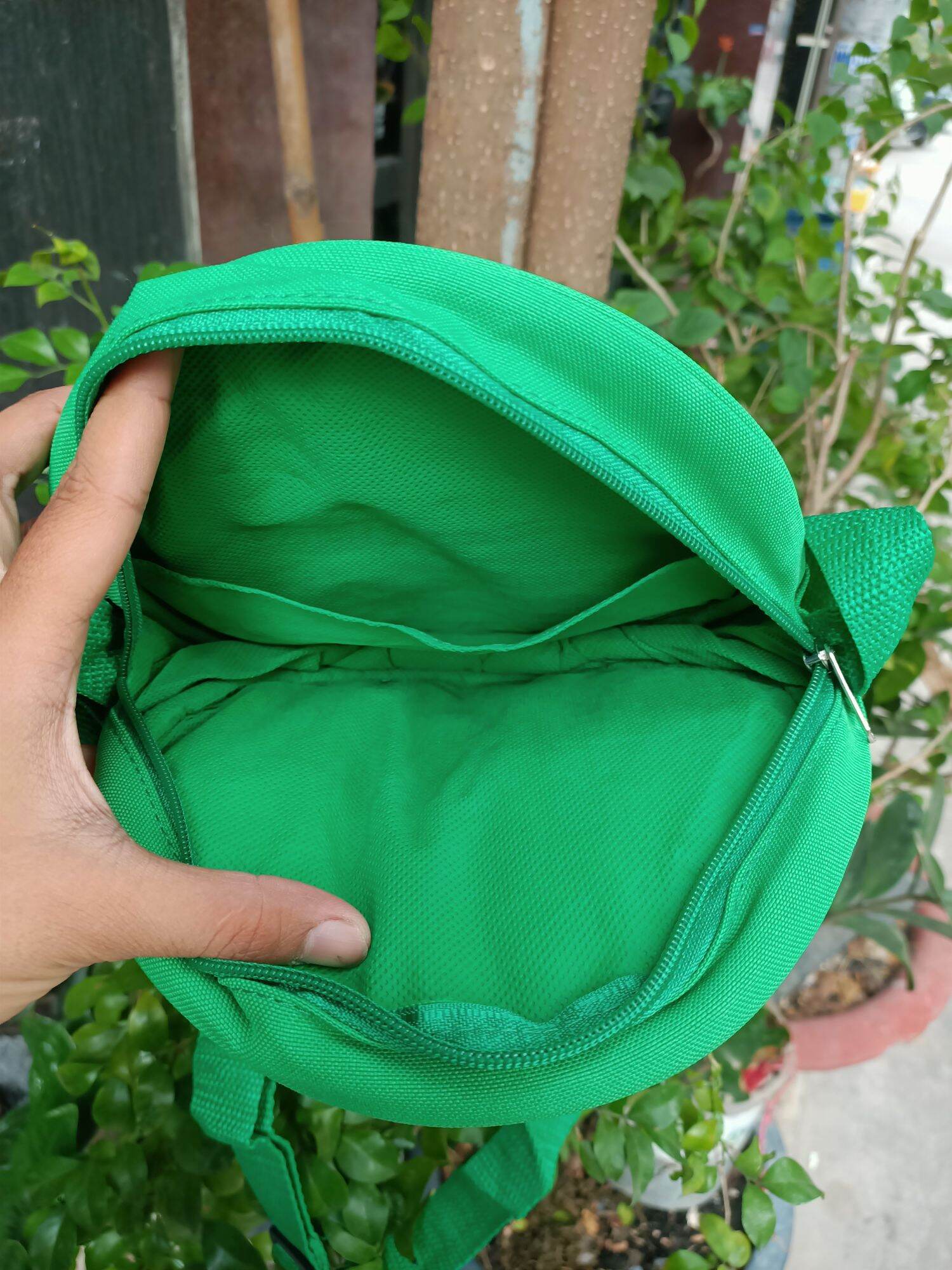 Túi đeo Milo hình trái banh