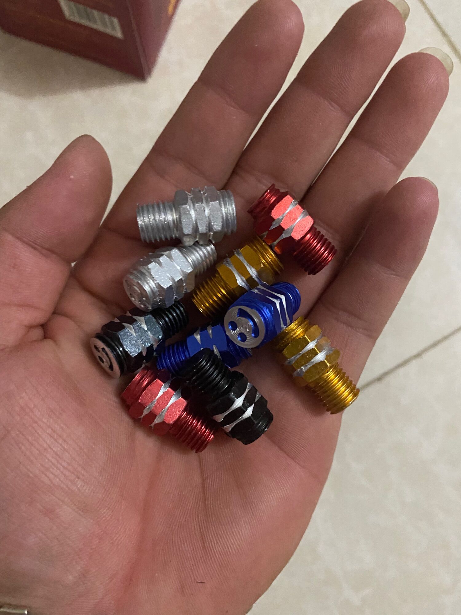 Ốc Mặt Cười Chân Gương Xe Máy [Đủ Màu] {Giá 1 cái}