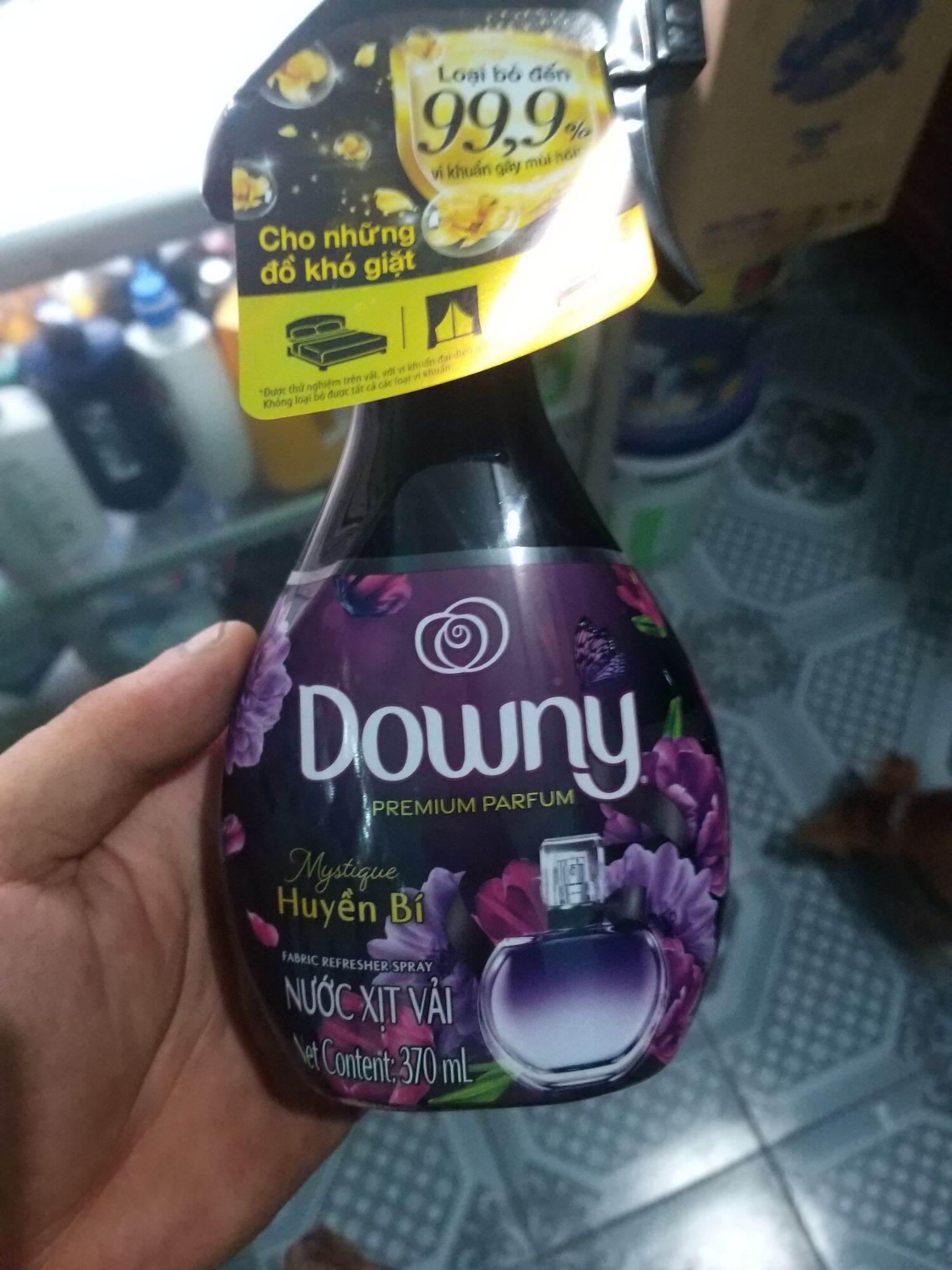 Nước xịt vải DOWNY 370ml
