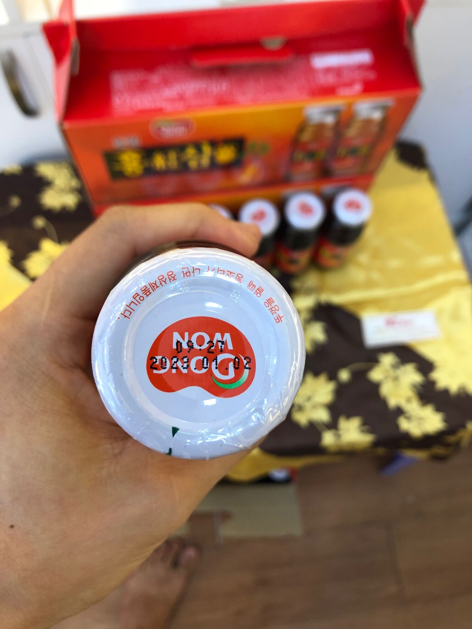 Nước hồng sâm Dongwon Hàn Quốc xách 12chai