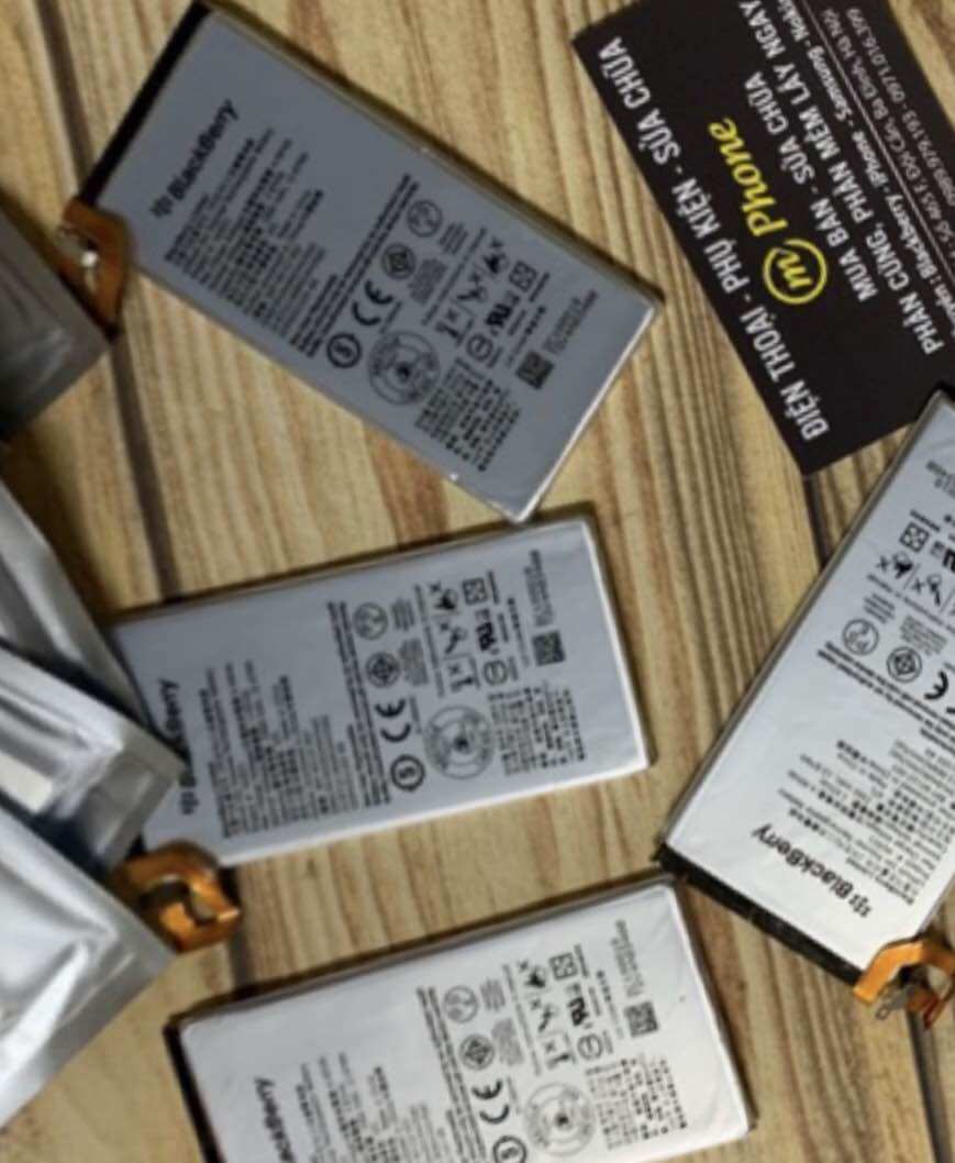 Pin Blackberry Priv Mới