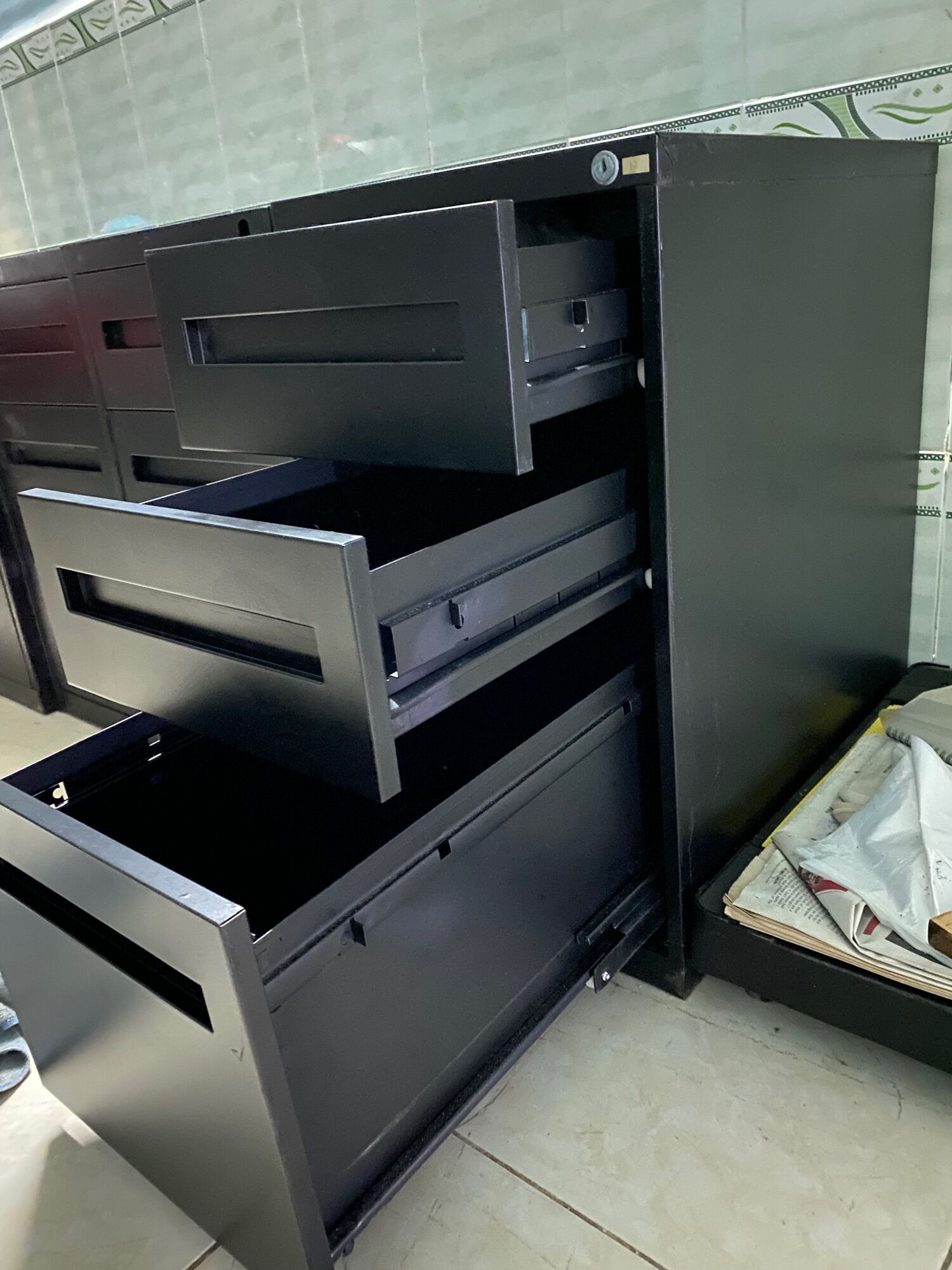 Tủ đồ nghề Nhật Bãi nặng 32kg.