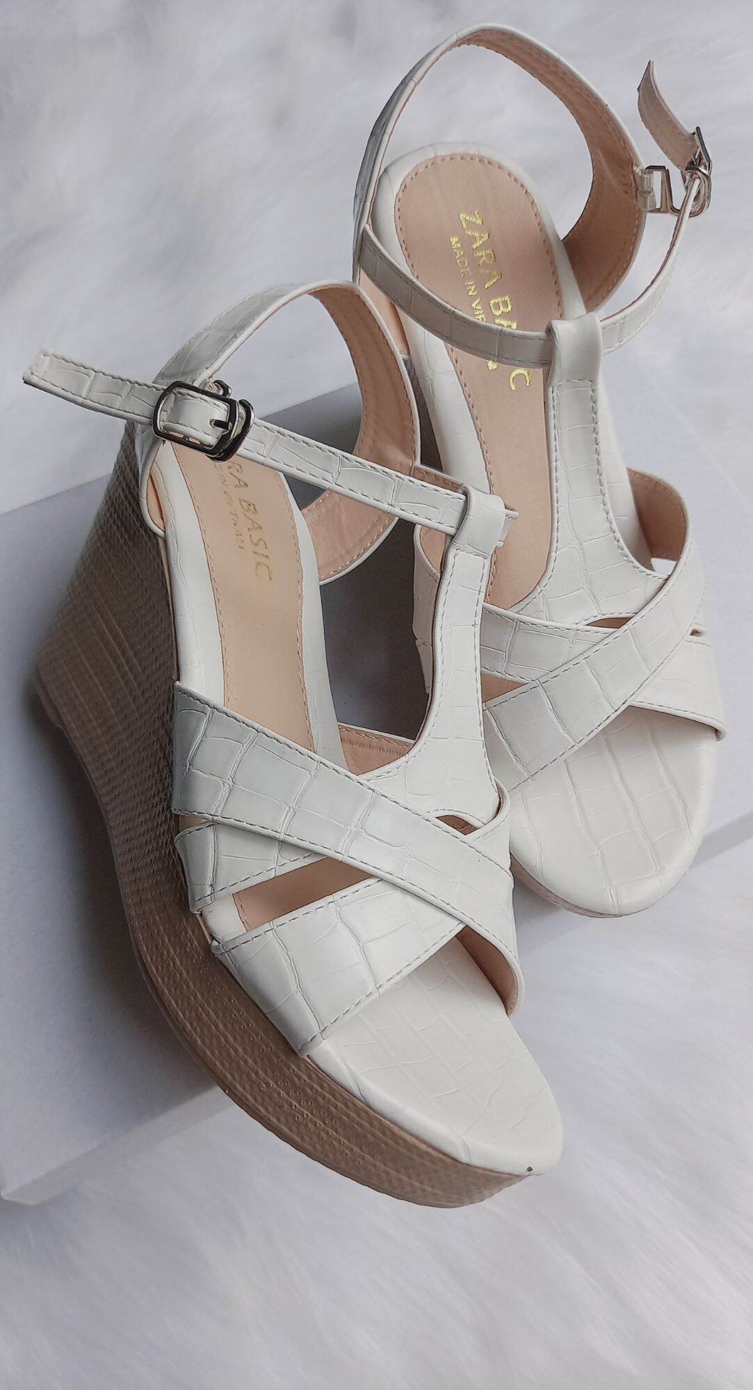 Sandanl  Gbo 0404.khóa  gài  .cao 9cm
