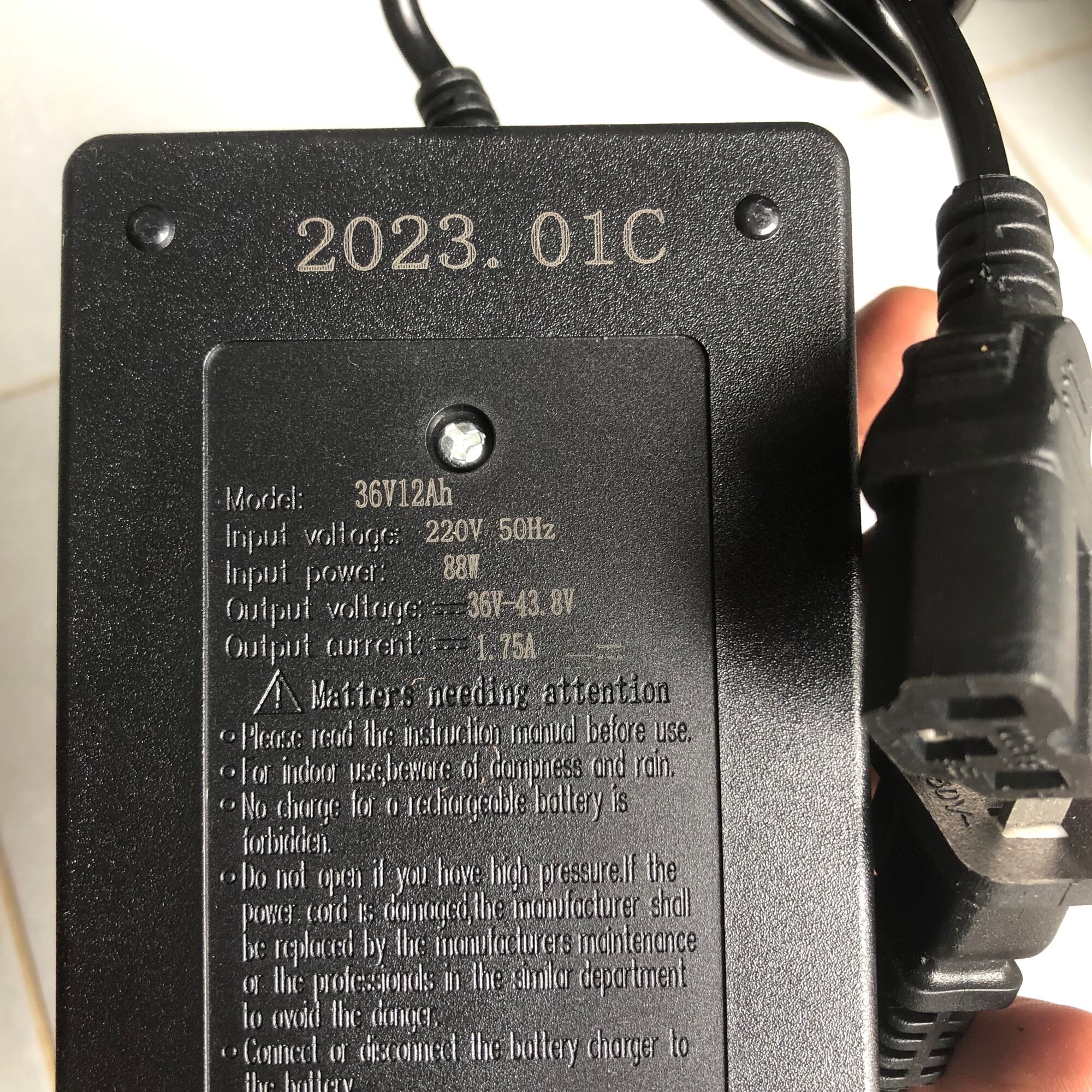 sạc 36v 12ah xe đạp điện- sạc xe điện