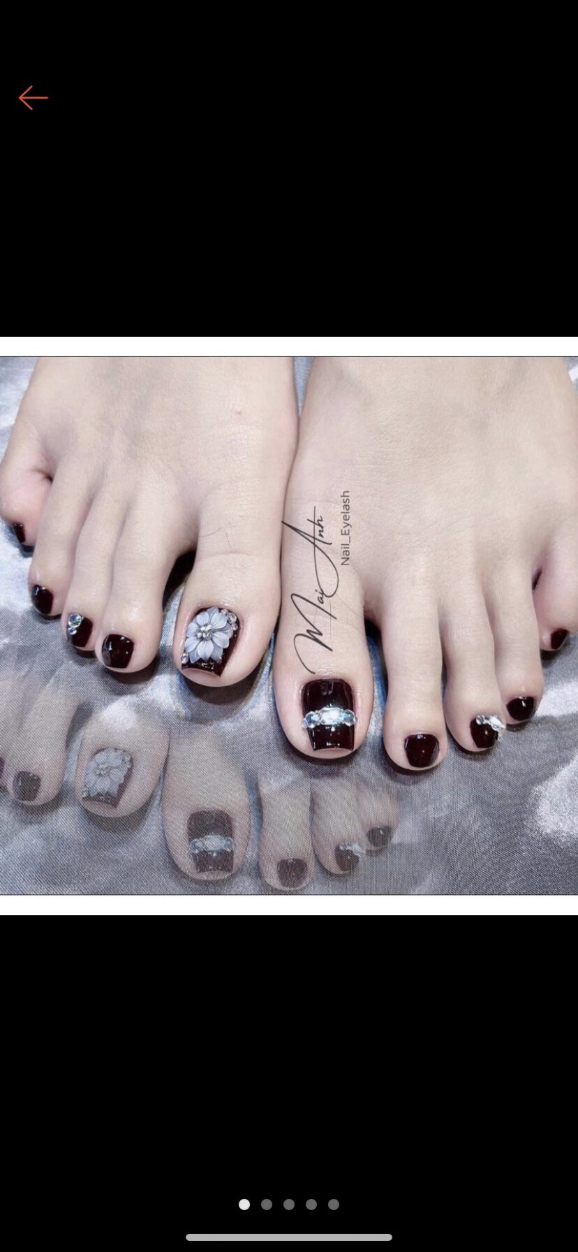sơn móng chân màu đen bí ẩn | Black toe nails, Toe nails, Toe nail designs
