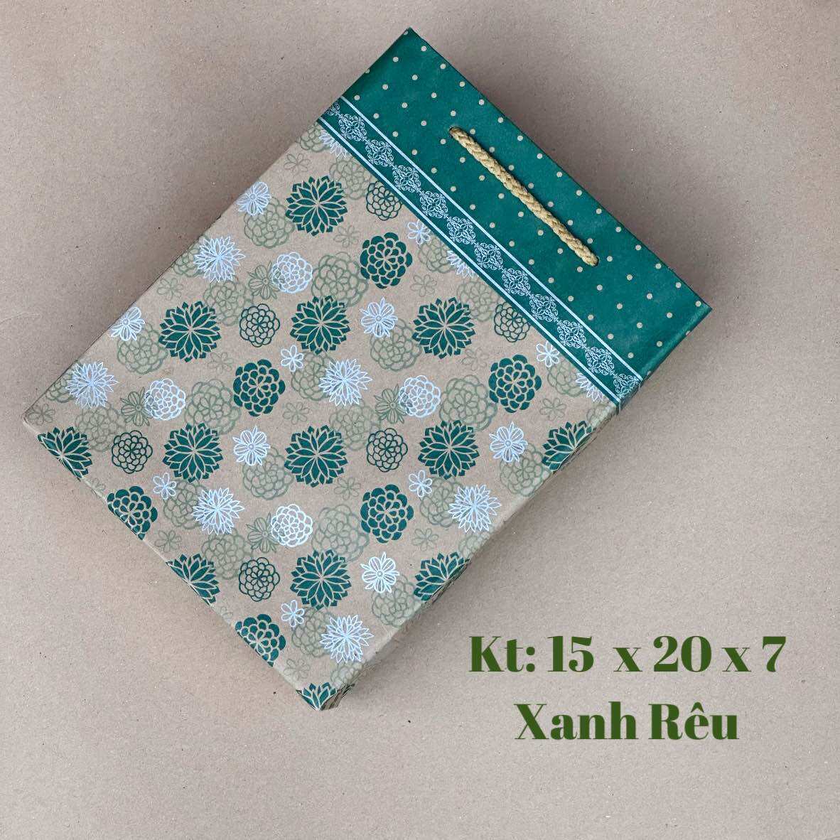 Túi giấy đẹp 15 x 20 x 7.combo 50c