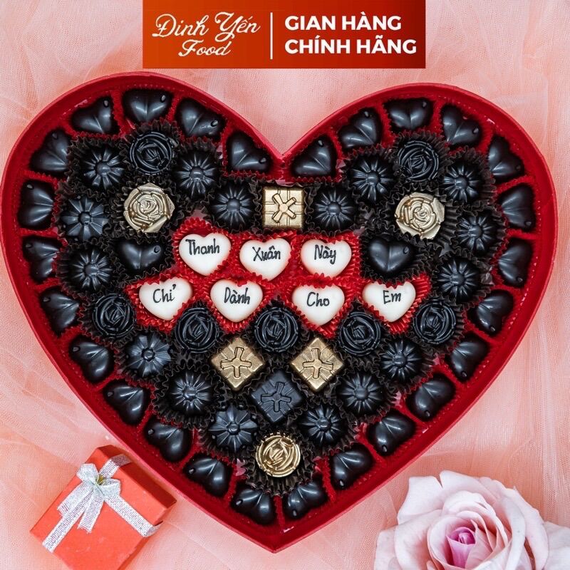 Hộp quà tặng socola valentine/30x3.5cm/65viên/M5A