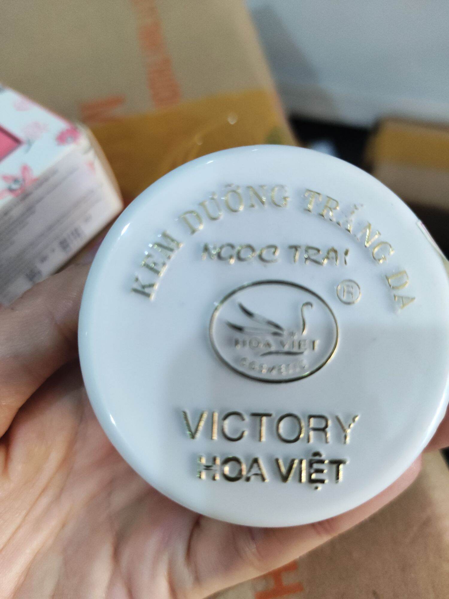 Kem dưỡng trắng da ngọc trai Victory