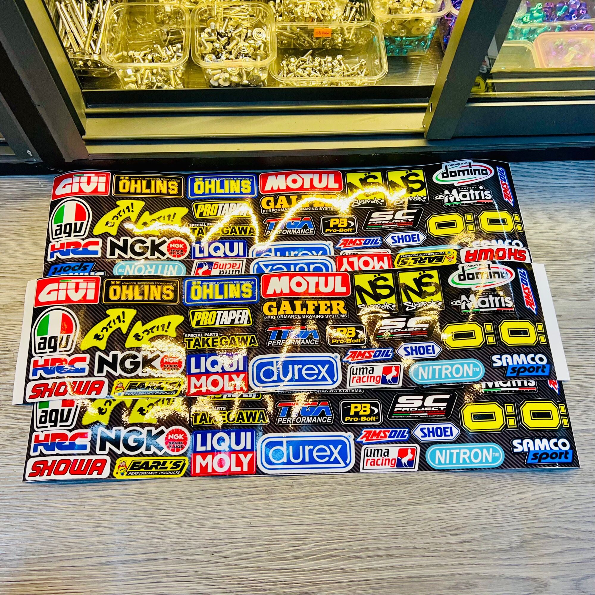 Sét tem sticker logo nhiều thương hiệu nổi tiếng như liqui, ohlins,motul,givi v.v tem có chống thấm nước