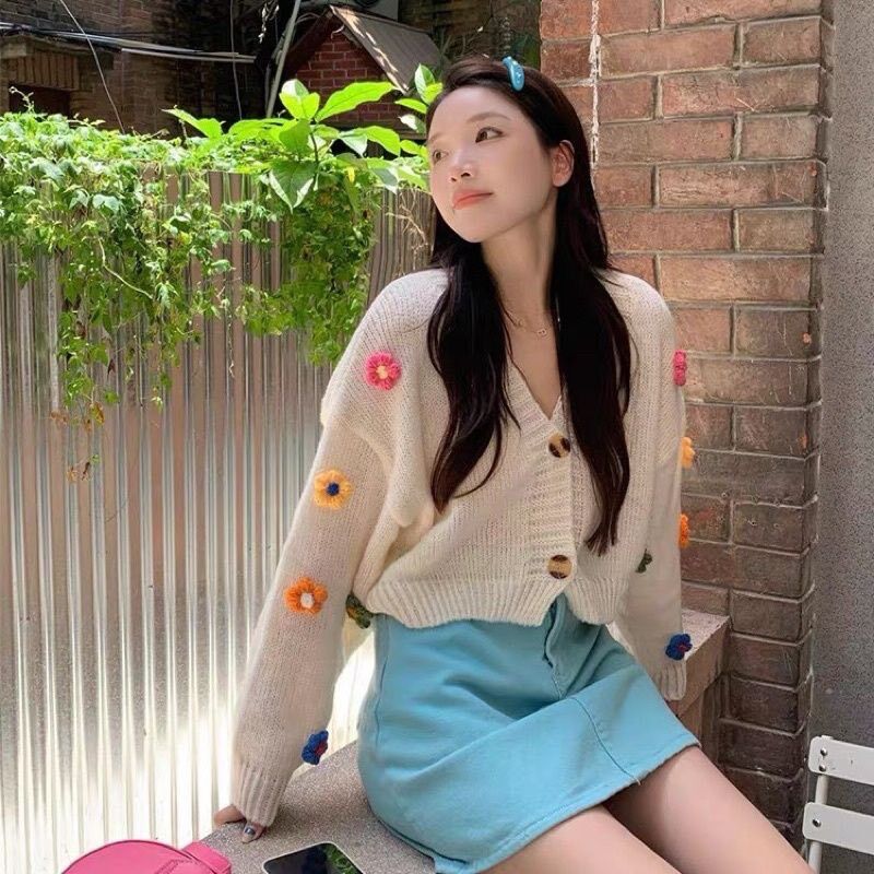 Áo khoác lửng đính 8 hoa len BH8
