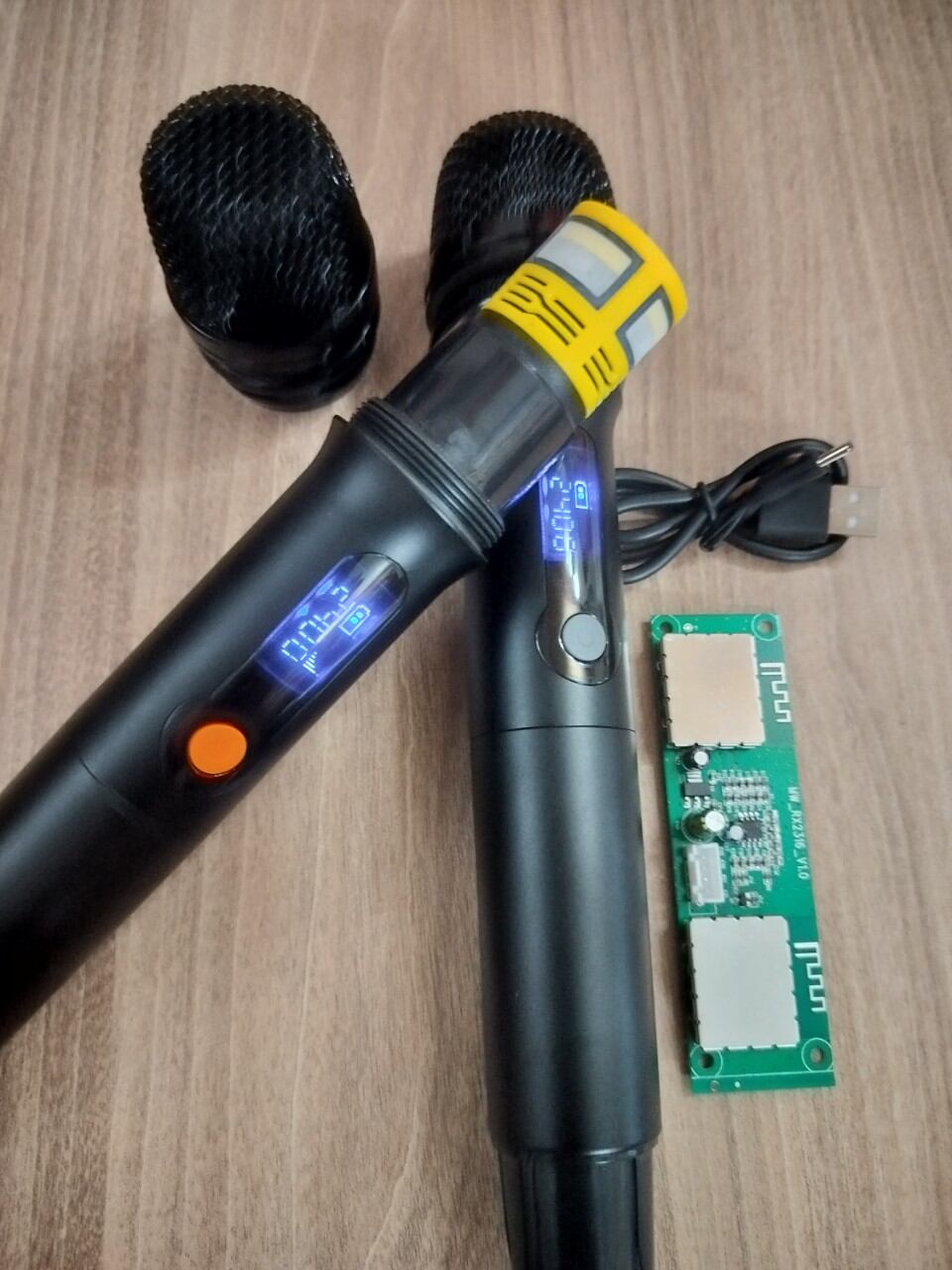 Micro Loa Kéo Pin Sạc