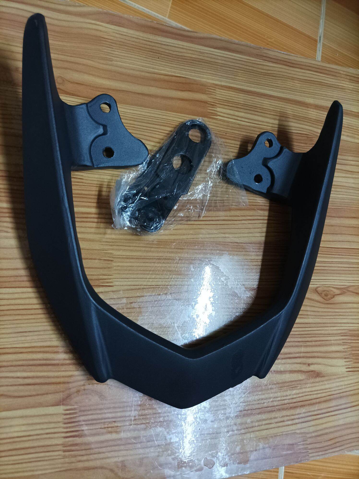 Cảng sau winner X kiểu V1