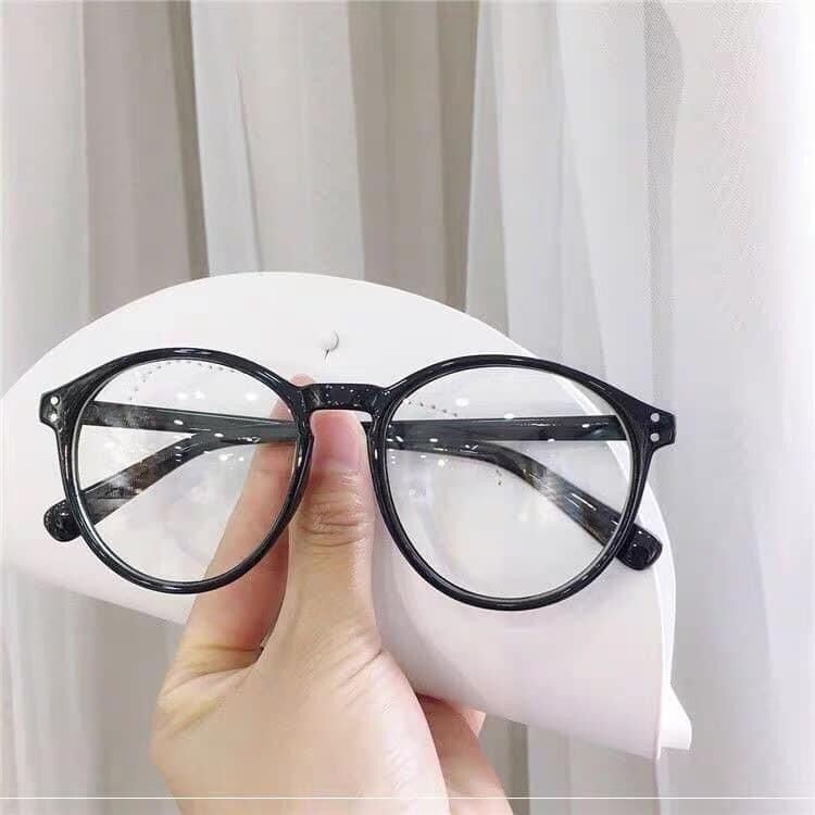 Mắt kính gọng tròn 2 chấm hot trend
