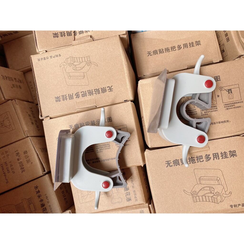 Kẹp chổi dán tường tiện dụng chắc chắn