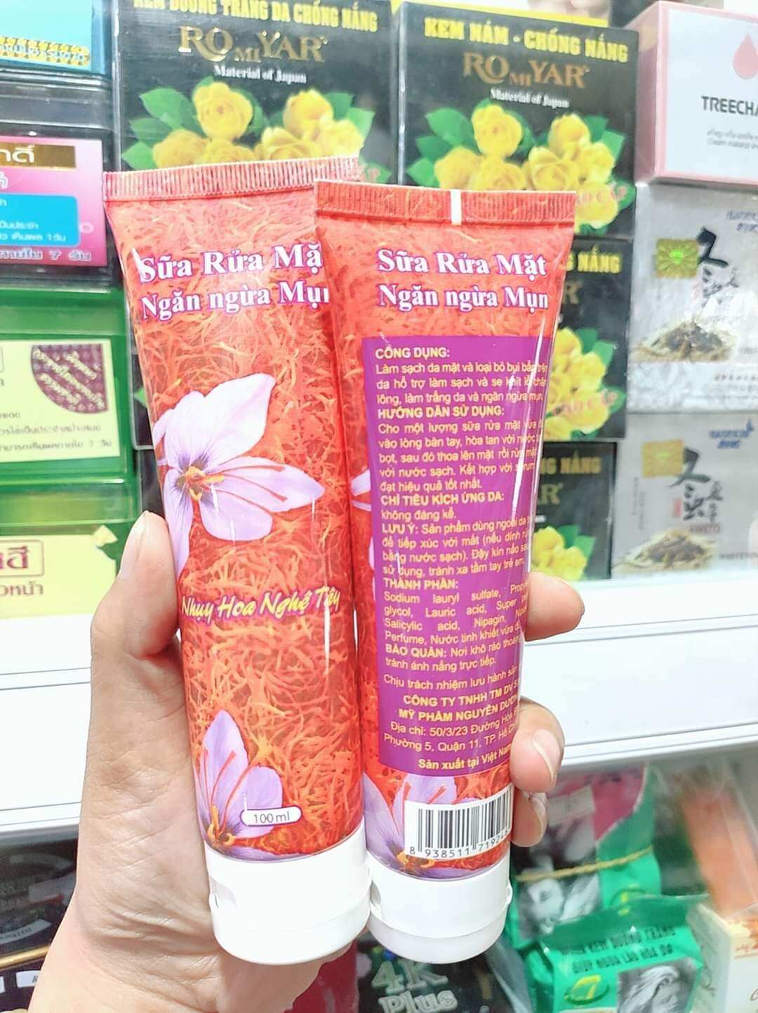 Sữa Rửa Mặt Trắng Da Ngừa Mụn Nhụy Hoa Nghệ Tây 100g ( lẻ 1 tuýp )
