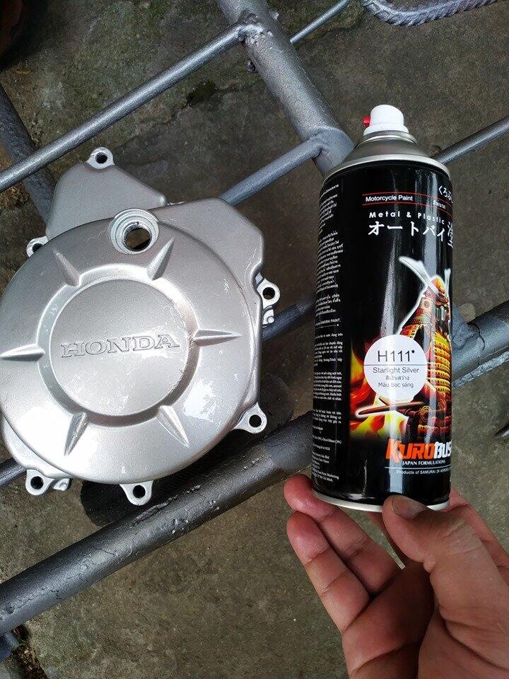 Sơn samurai màu bạc sáng honda h111 4ooml kháng xăng chống rạn nứt.