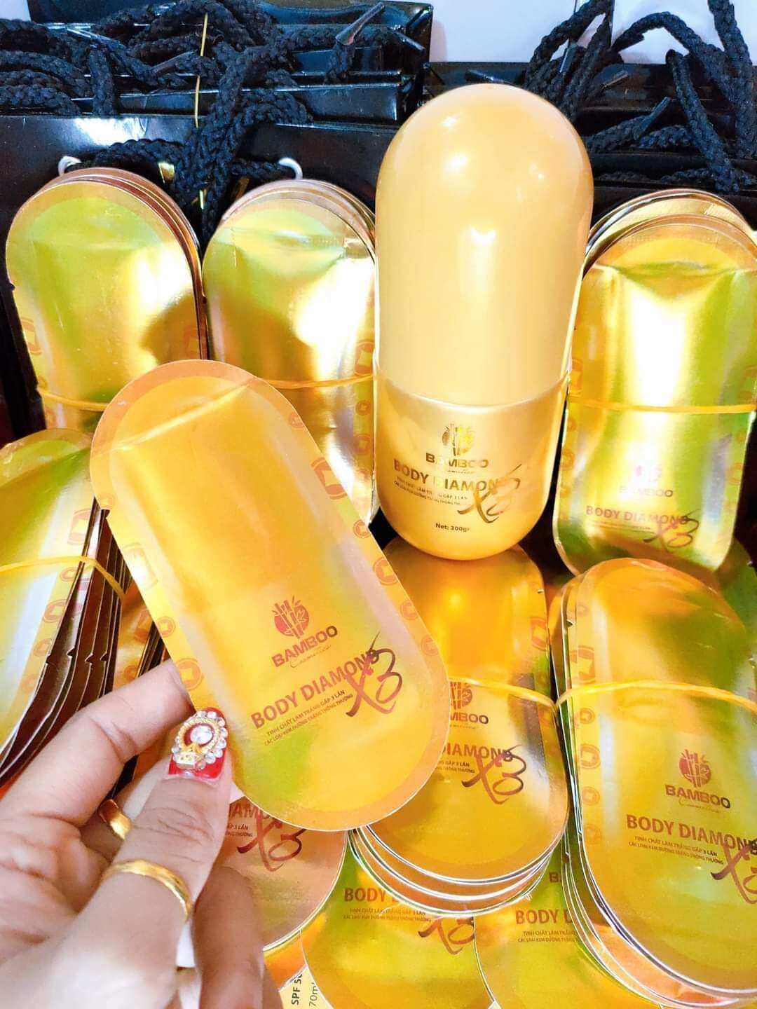 Kem body diamon x3 Bamboo dạng gói