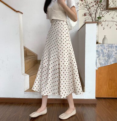 Chân váy chấm bi đỏ - Thời trang Hàn Quốc