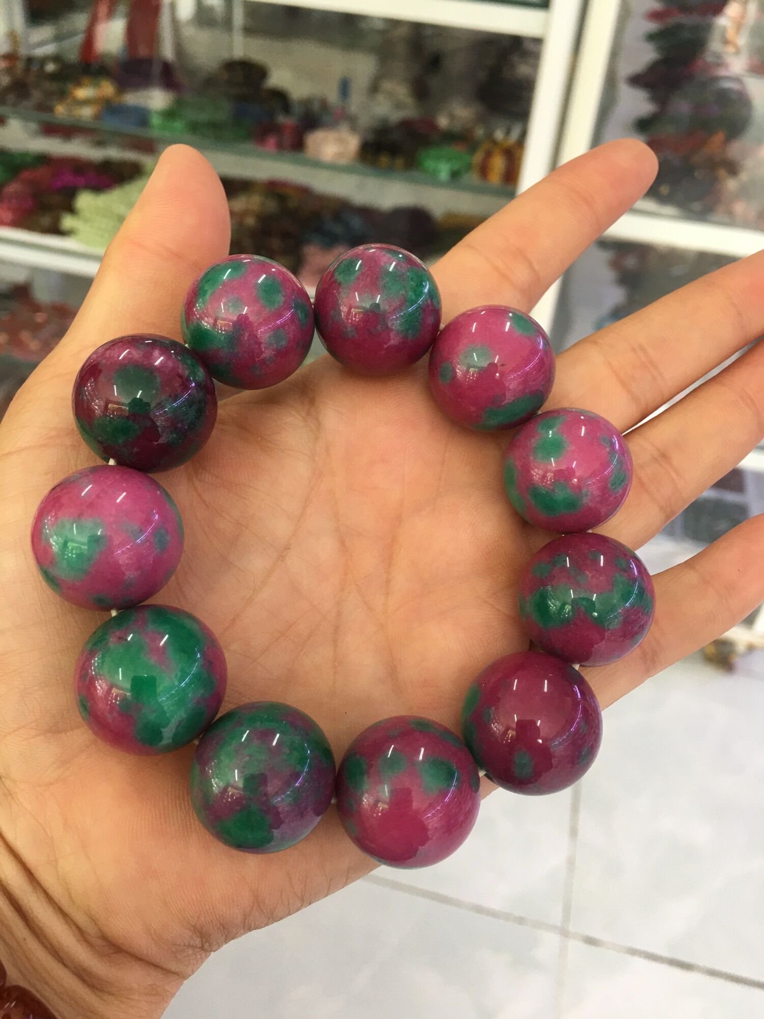 Vòng đá ruby phi 20li bao đẹp