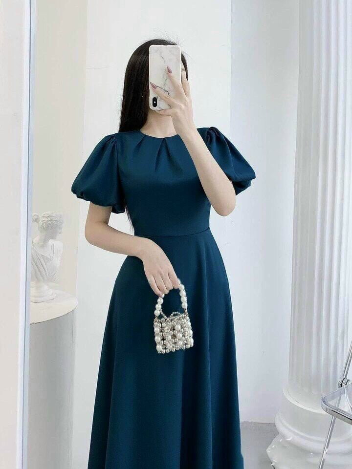 Đầm xoè xanh tay phồng