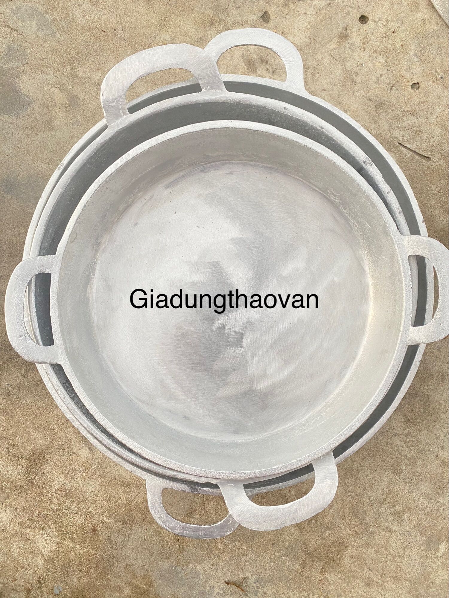 Chảo gang đáy bằng size 26cm, 29cm,33cm đã được mài kịn tôi chảo
