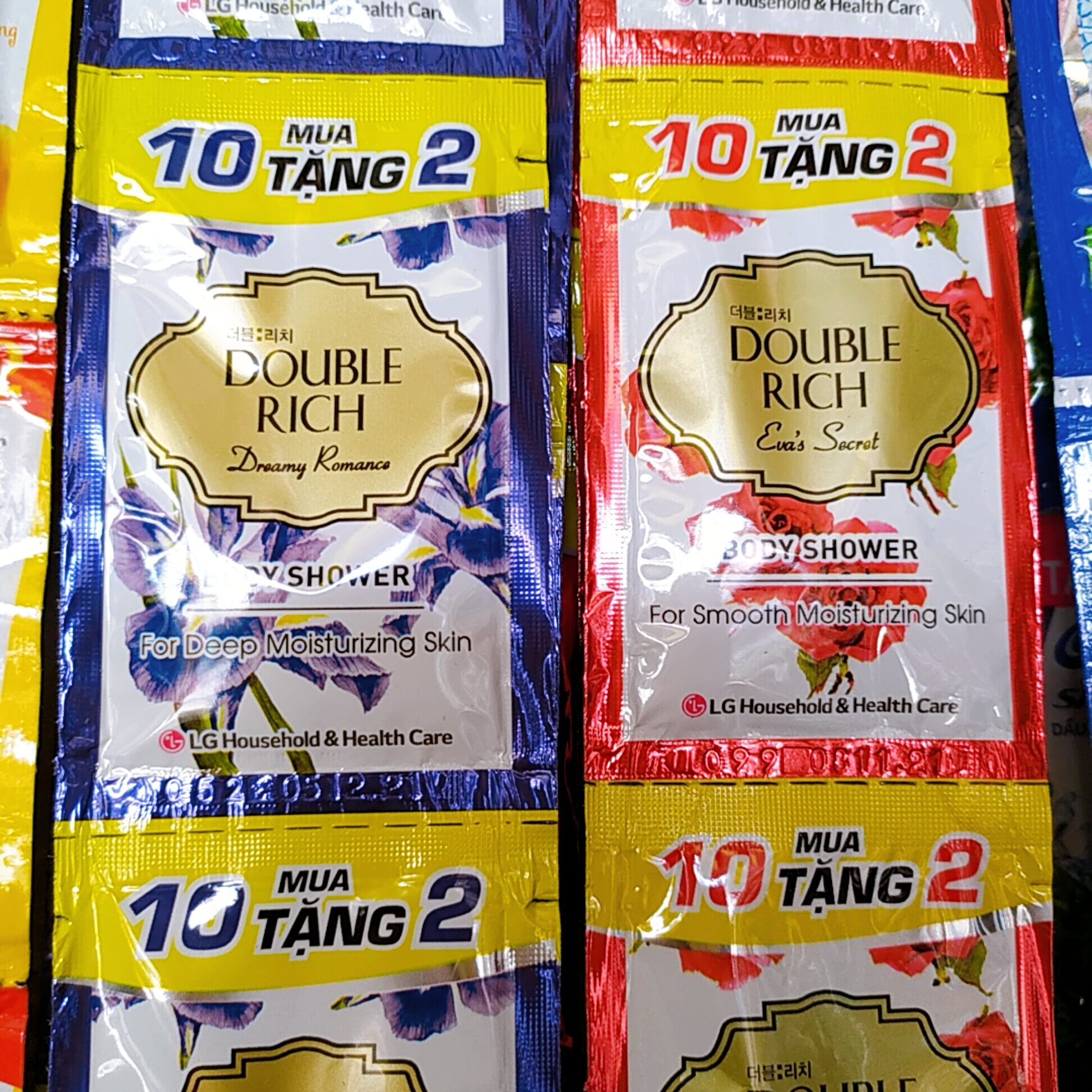 DOUBLERICH - SỮA TẮM DOUBLE RICH DÂY (DÂY 10 GÓI x 7gam